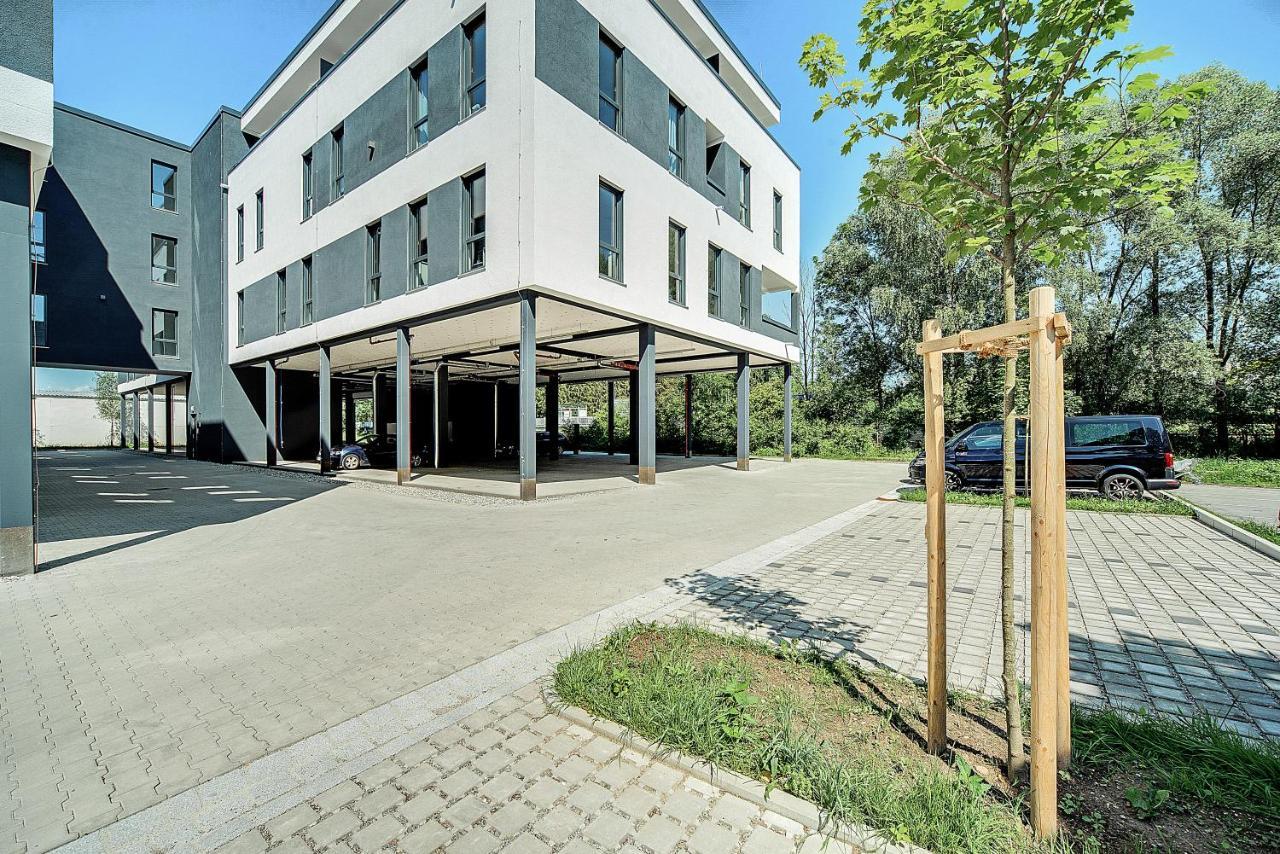 Bright: Rosenheim Aicherpark Exteriör bild